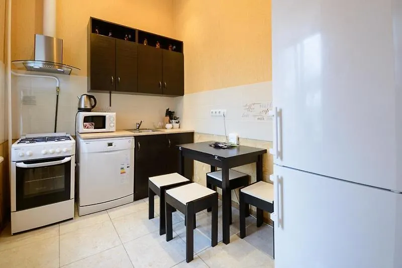 Kievaccommodation On 16 Malazhytomyrska Street Apartment